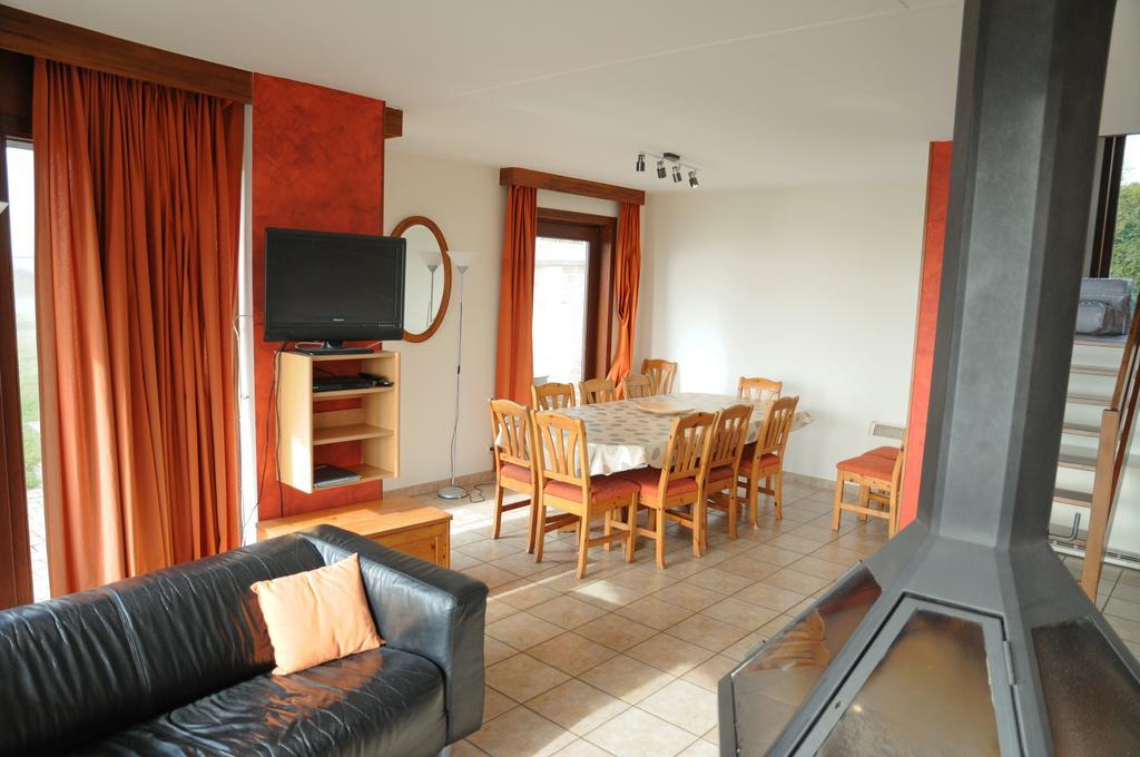 Villa Rotonde Somme-Leuze Zimmer foto